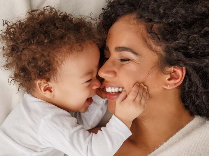 How Family Connects Offers Support to New and Expecting Mothers